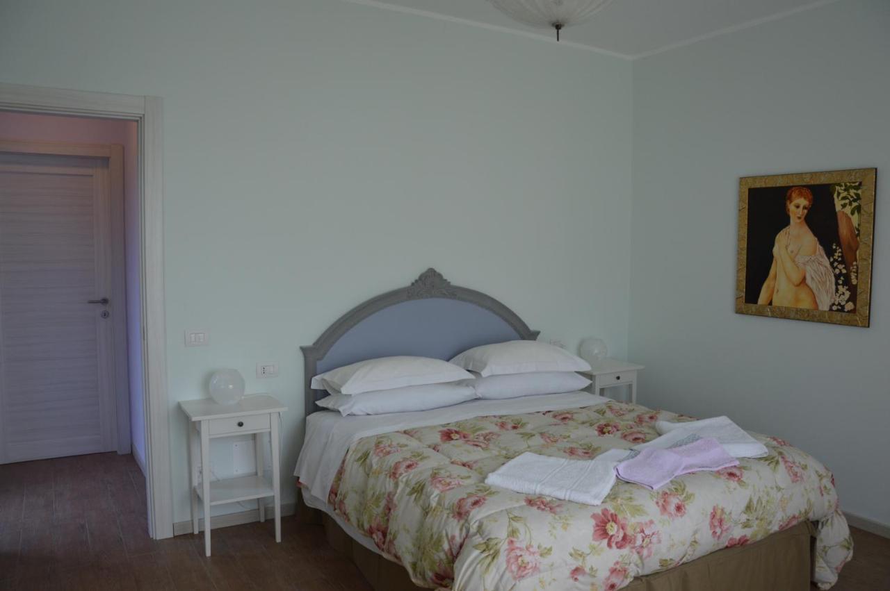 B&B Cherry En Rose เลซเซโน ภายนอก รูปภาพ